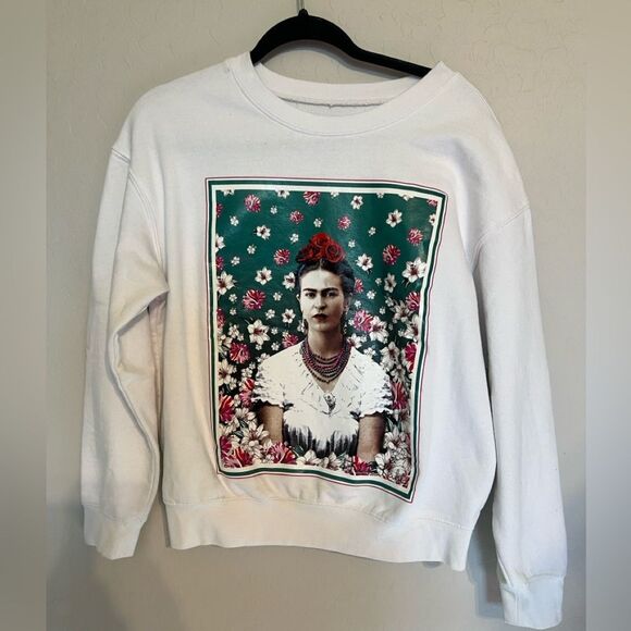 🛍️ FRIDA KAHLO White Floral, pullover sweatshirt, size medium - Picture 5 of 8